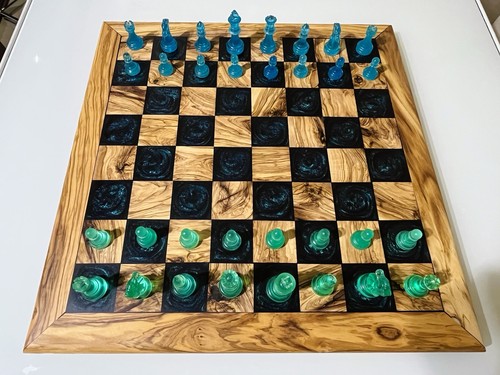 Scacchiera legno ulivo e - legno, di